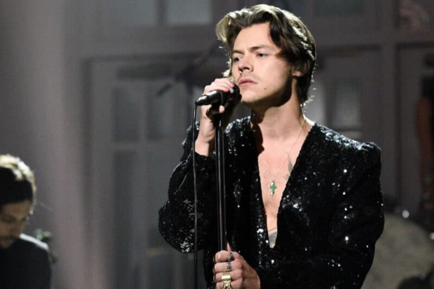 Harry Styles: 'Sign Of The Times' Passes 1 Billion Views On YouTube