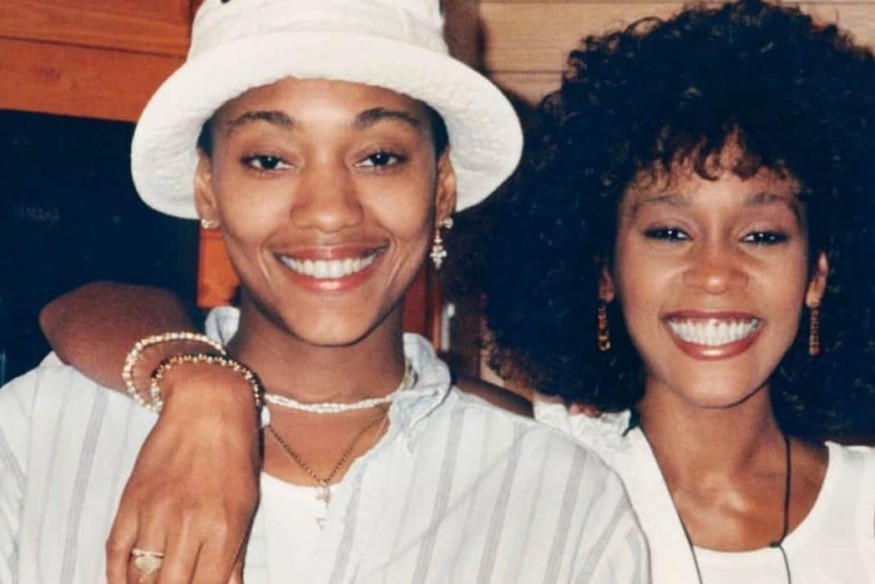 Whitney Houston 'had an affair with her friend' Robyn Crawford