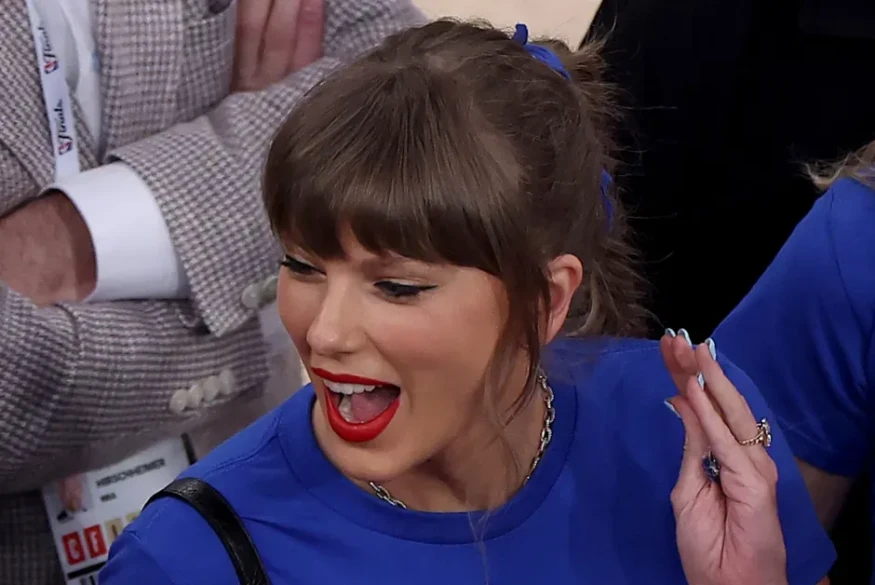 Taylor Swift’s NBA Courtside Seat Sells for $7,000 at Auction